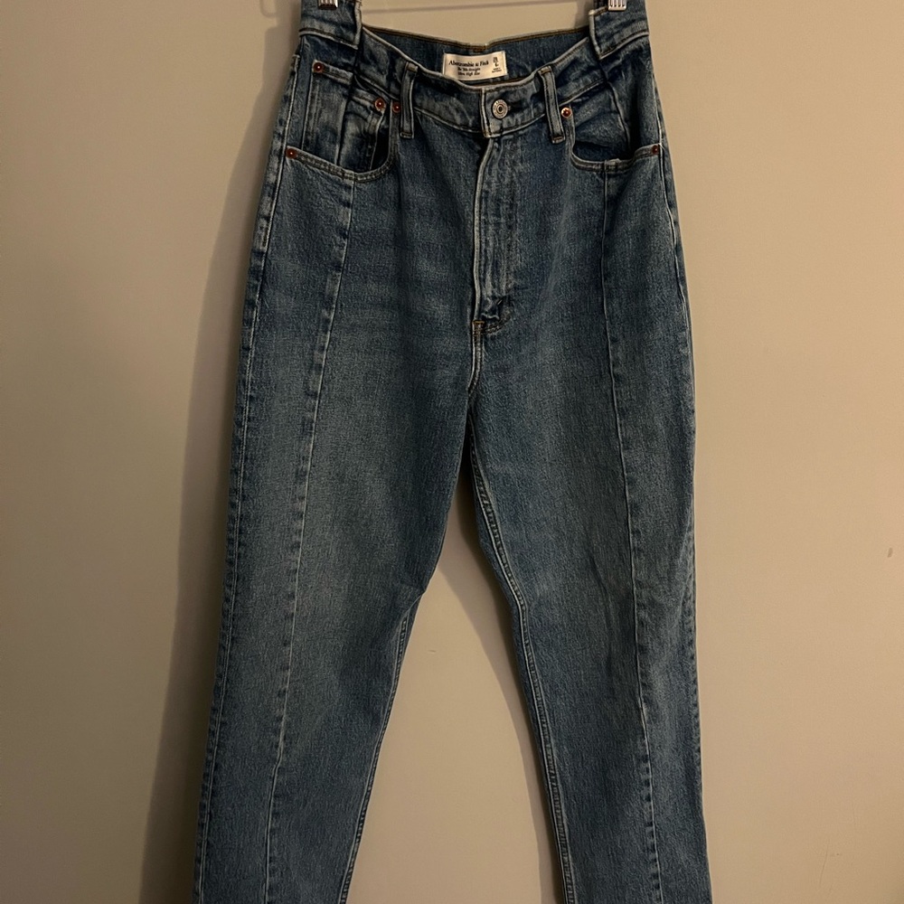 Abercrombie & Fitch '90s Straight Ultra High Rise Jeans - Curve Love 28